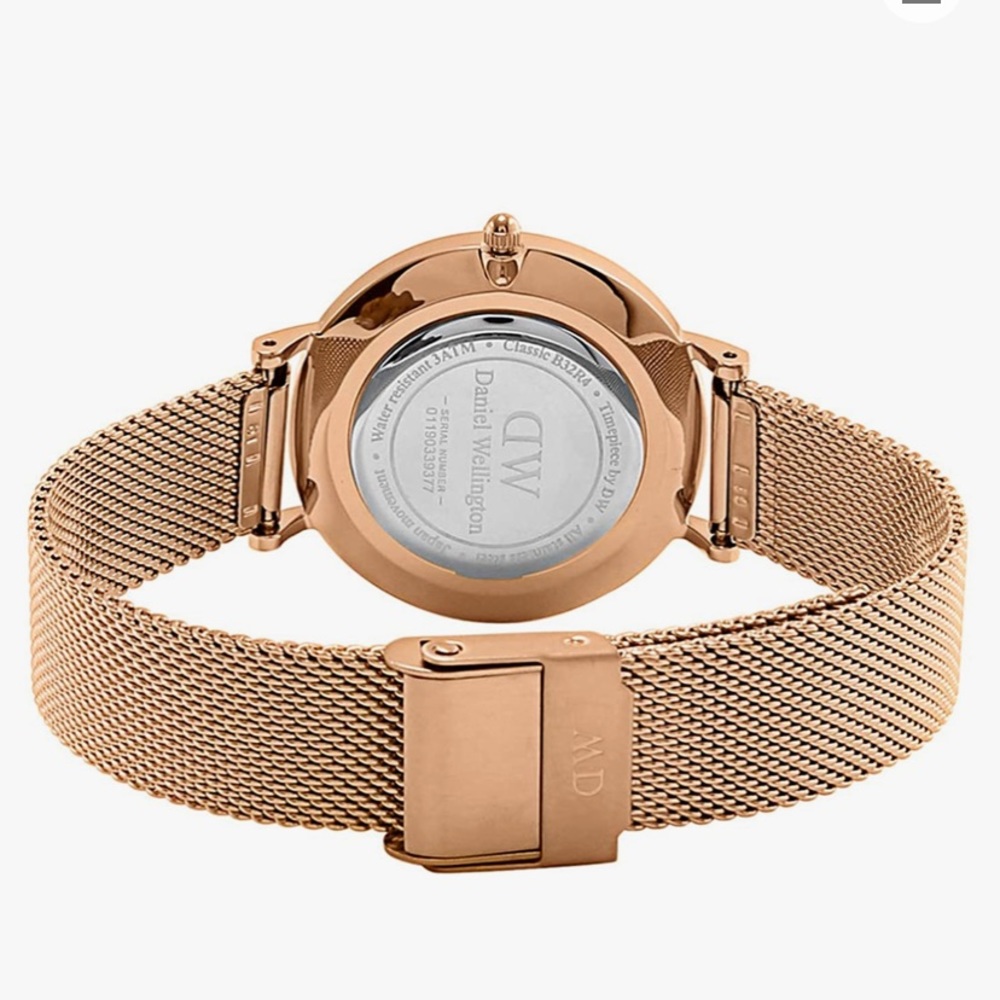 Daniel Wellington Watch - Picture 4 of 5